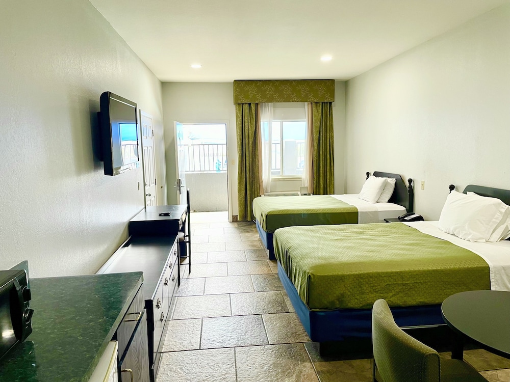 Texas Inn La Feria - photo 11