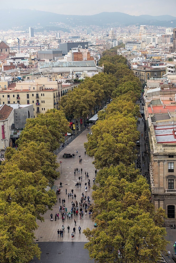 Luxury Apartment on Calle de Serrano Salamanca hotel Castellana Madrid