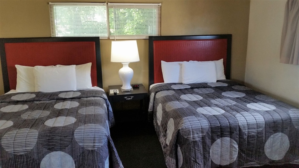 Hillcrest Motel - photo 5