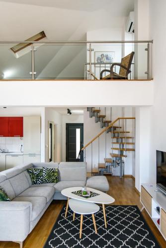 Summer Night Apartment By Duhomes