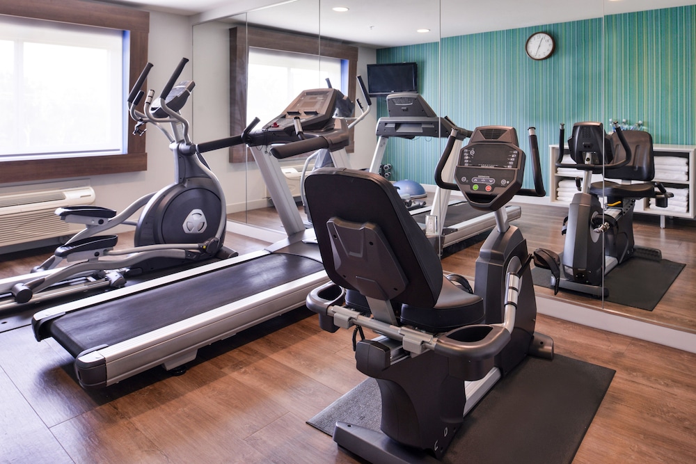 Holiday Inn Express Hotel & Suites Elgin by IHG - photo 29
