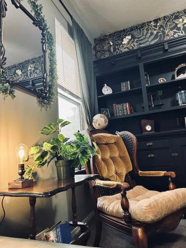Mr. McGregor s Garden — 4-Star Luxury Hotel in Salem, United States