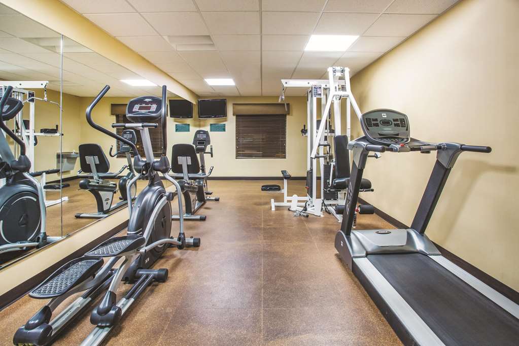 La Quinta Inn & Suites by Wyndham Ely - photo 6