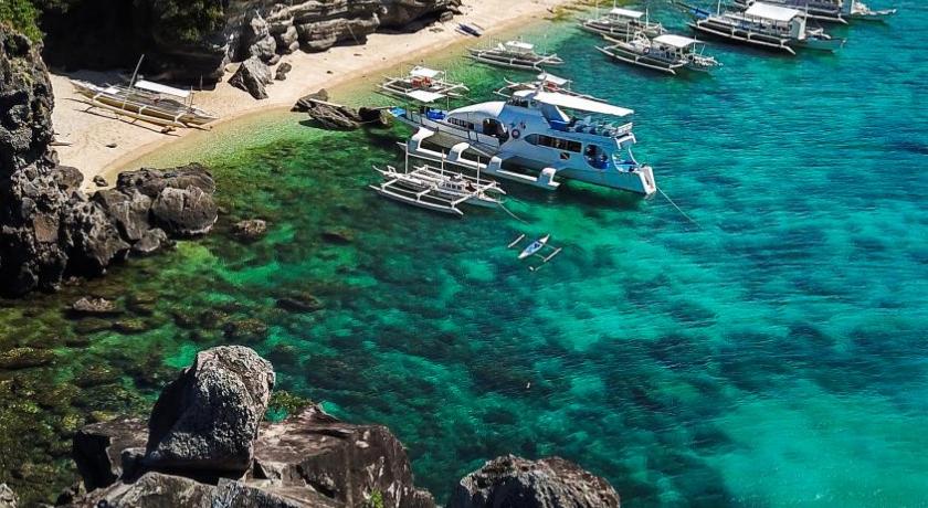 Oceanism海洋主义潜水度假酒店 in Dumaguete, Philippines