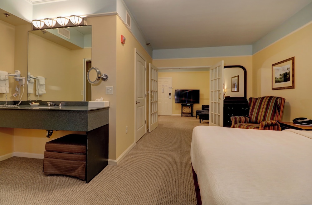 Senator Inn & Spa - photo 16