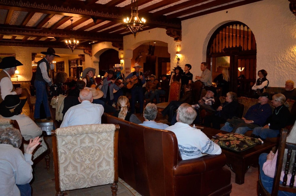 The Holland Hotel - photo 42
