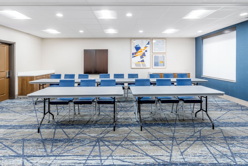 Holiday Inn Express Hotel & Suites Cheyenne by IHG - photo 40