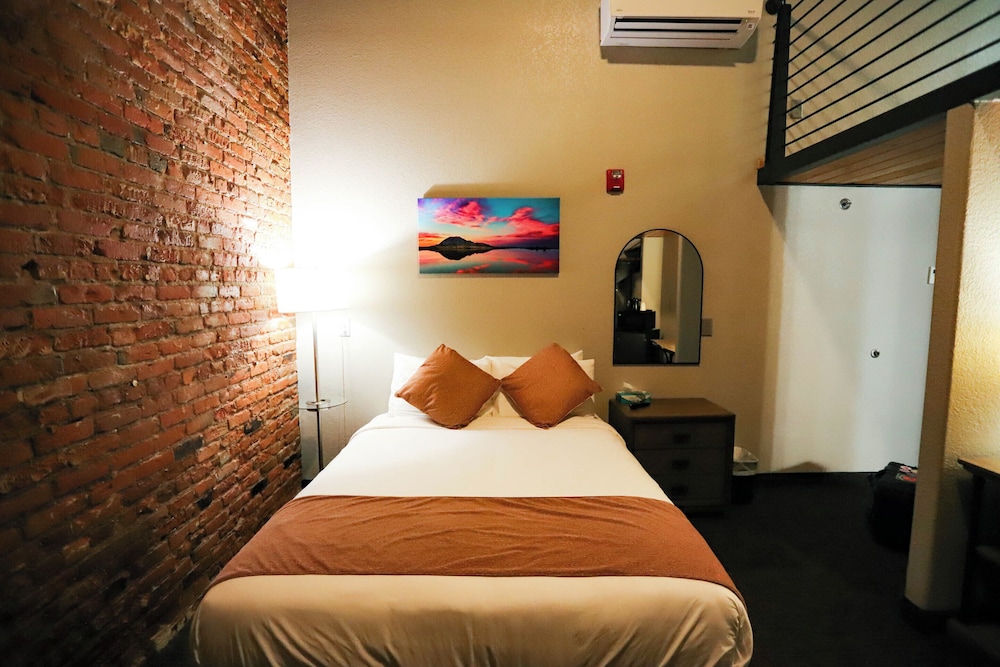The Hotel Sturgis - photo 37