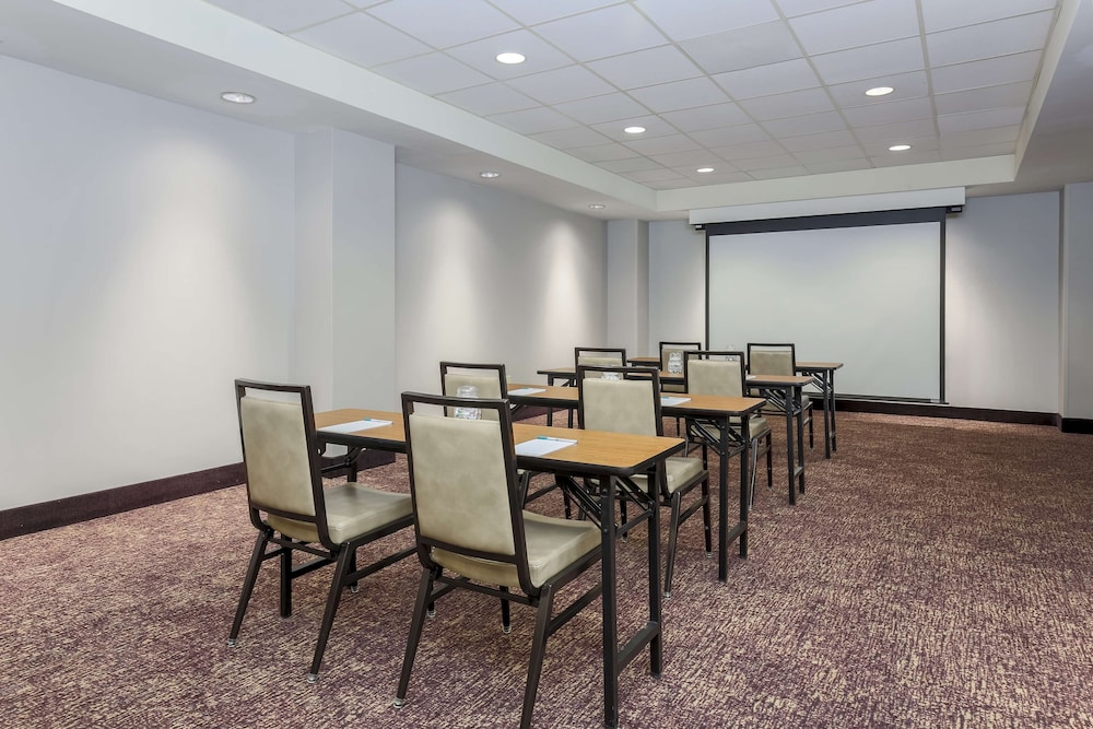 Homewood Suites by Hilton Ft. Worth North at Fossil Creek - photo 37