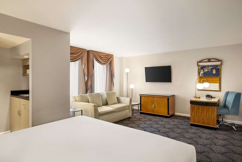 Inn at Great Neck - photo 16