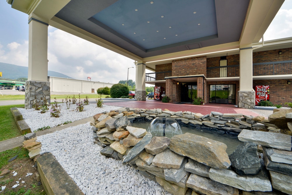 Nations Inn West Jefferson - photo 33