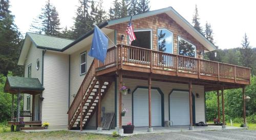 Glacier Creek Lodging - featured photo