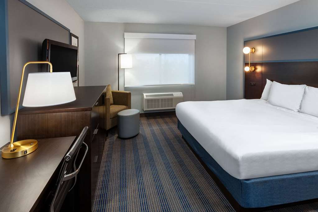 AmericInn by Wyndham Peoria - photo 12