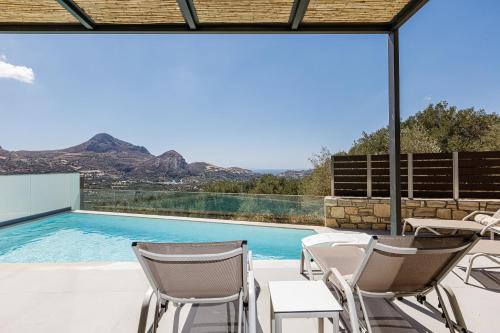 Porti Villas Iraklis — 4-Star Luxury Hotel in Agios Vasileios, Greece
