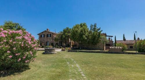 Agriturismo nei Colli — 4-Star Luxury Hotel in Castelnuovo Berardenga, Italy