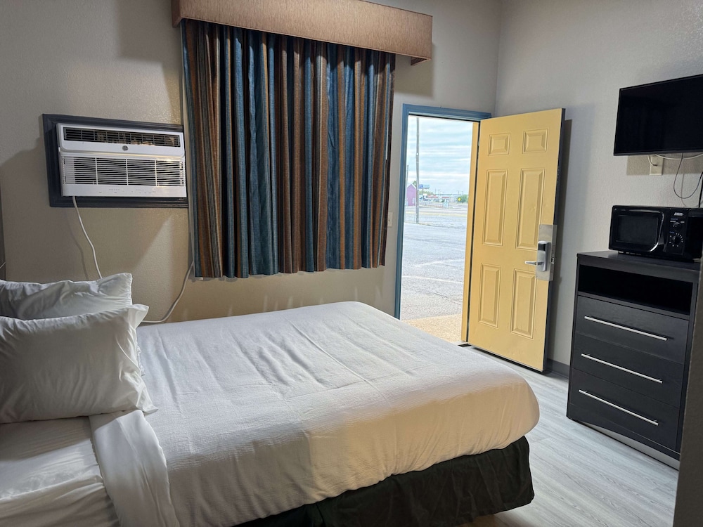 Executive Inn Crystal City - photo 9