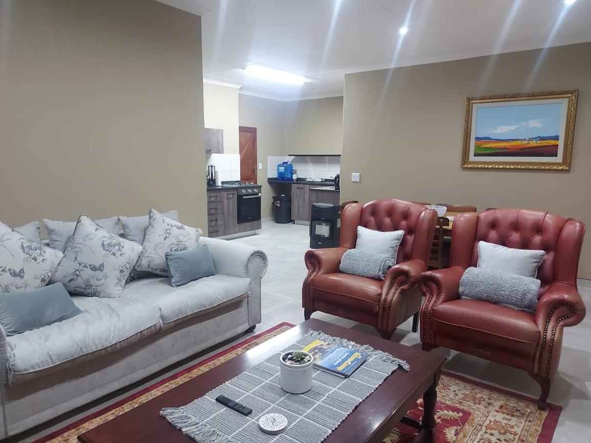 Lloyds 9 — 4-Star Luxury Hotel in Ermelo, South Africa