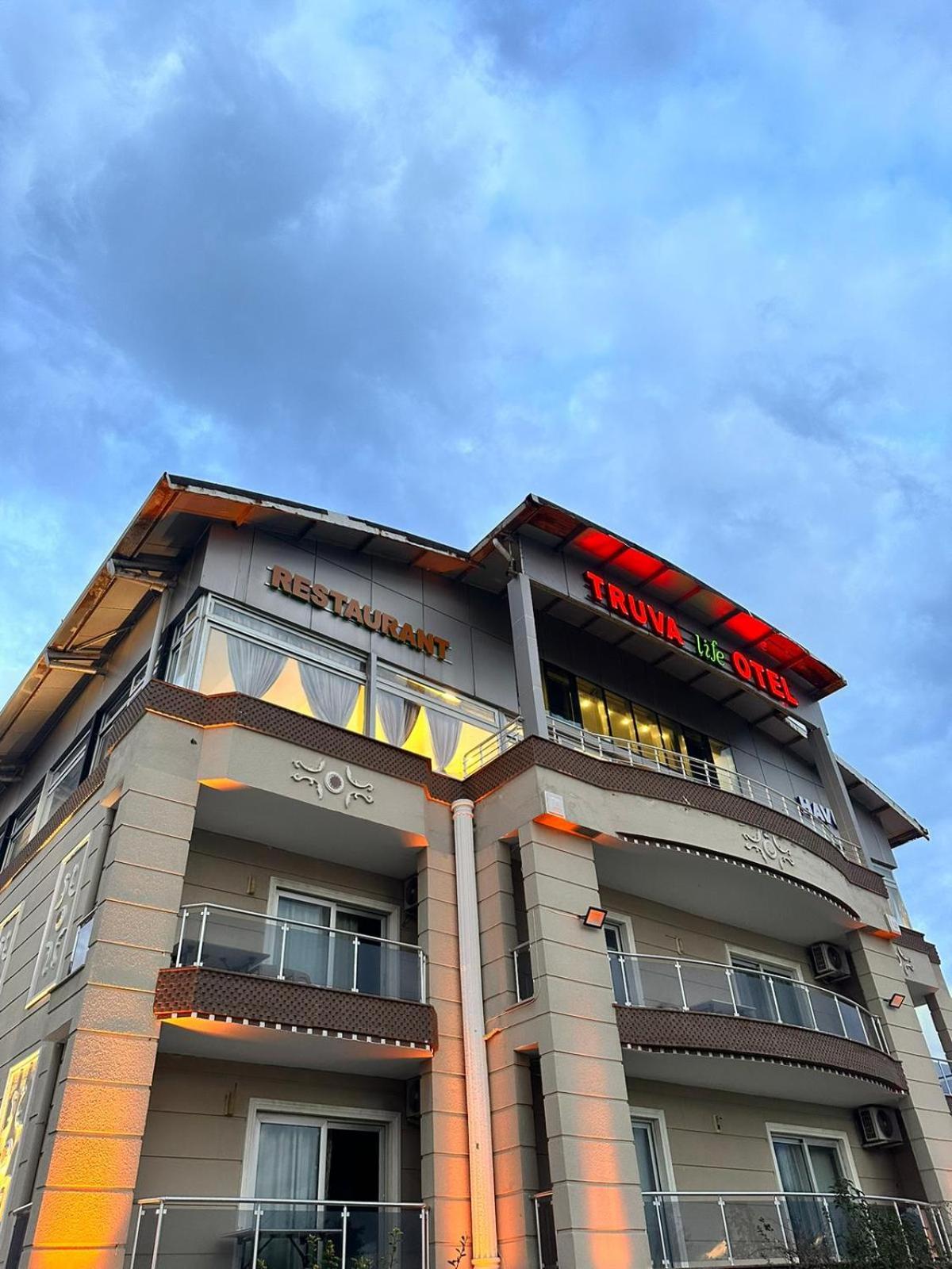 Truva Life Otel — Samandag — photo 5