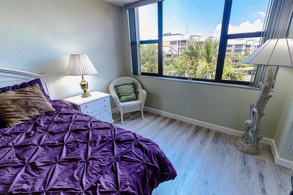 Harbor Towers 3rd Fl 2 Bedroom Bay View - photo 17