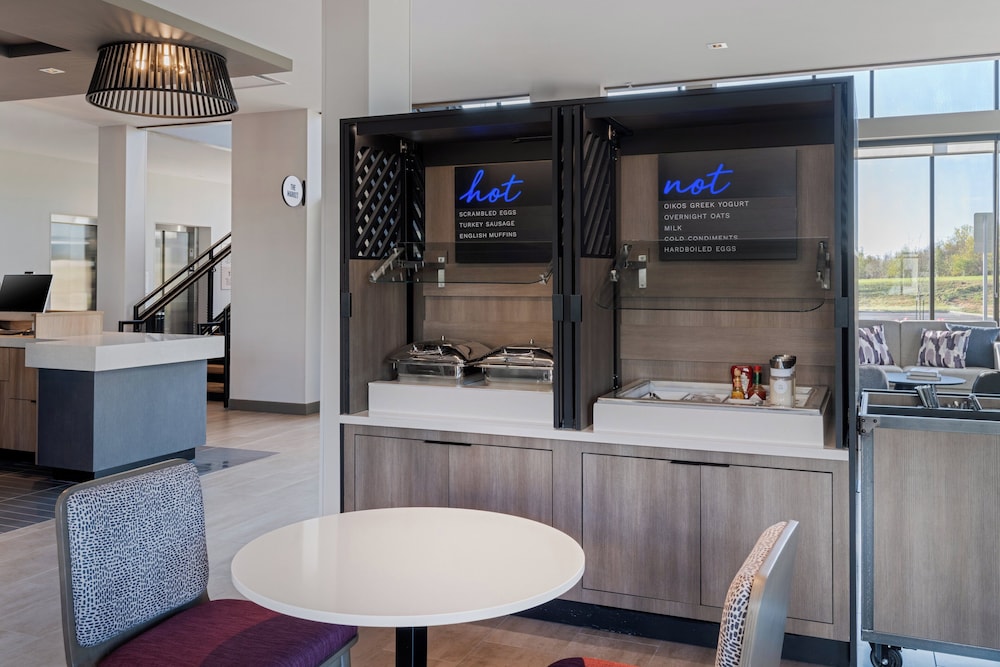 Atwell Suites Kansas City Airport by IHG - photo 31