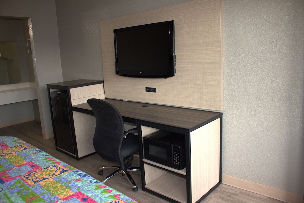 Super 7 Inn Dallas Near Duncanville - photo 10