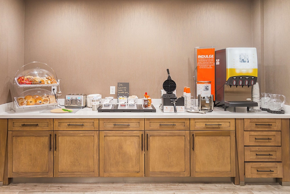 Hampton Inn & Suites Colleyville DFW Airport West - photo 41