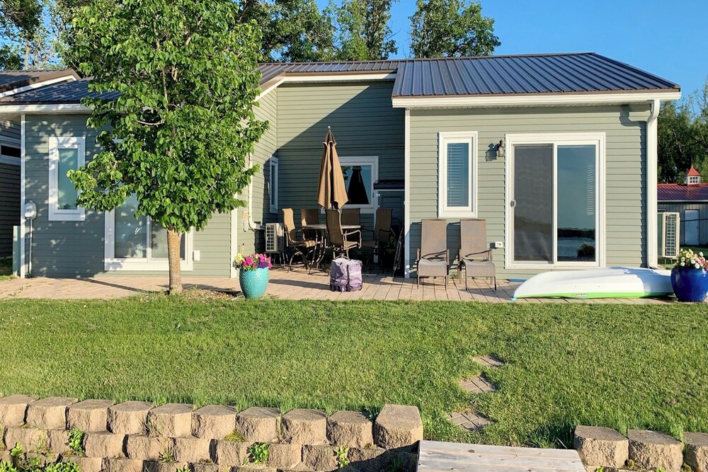 The Lakefront Home 5 Minutes From Detroit Lakes — 4-Star Luxury Hotel in Detroit Lakes, United States