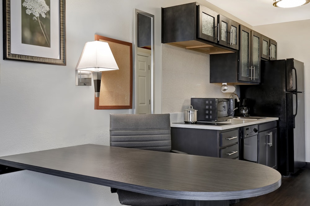Candlewood Suites Indianapolis South by IHG - photo 19