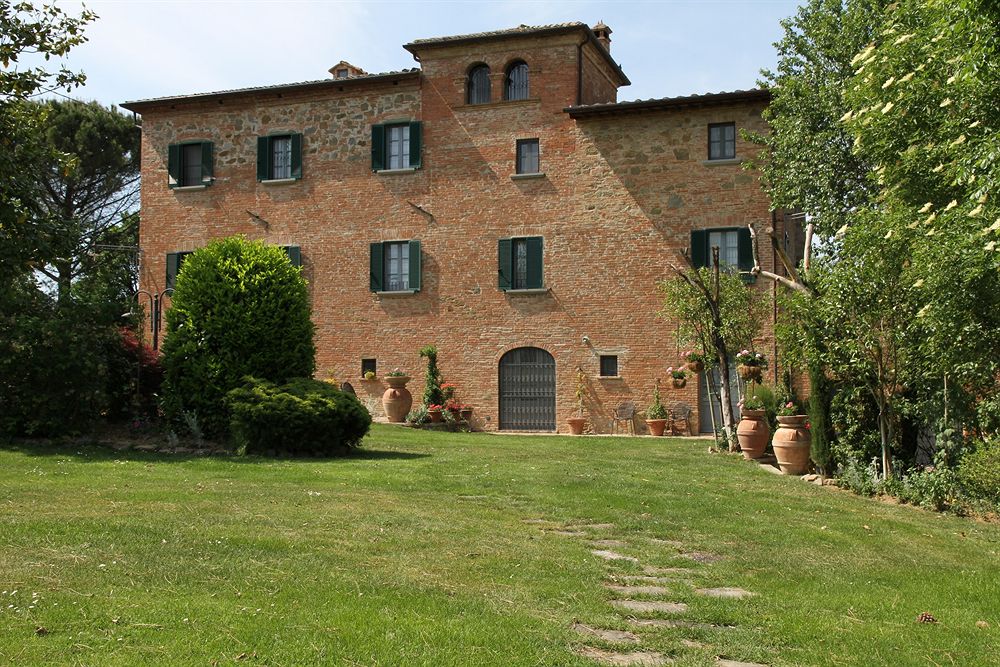 Castel del gallo — 4-Star Luxury Hotel in Foiano Della Chiana, Italy