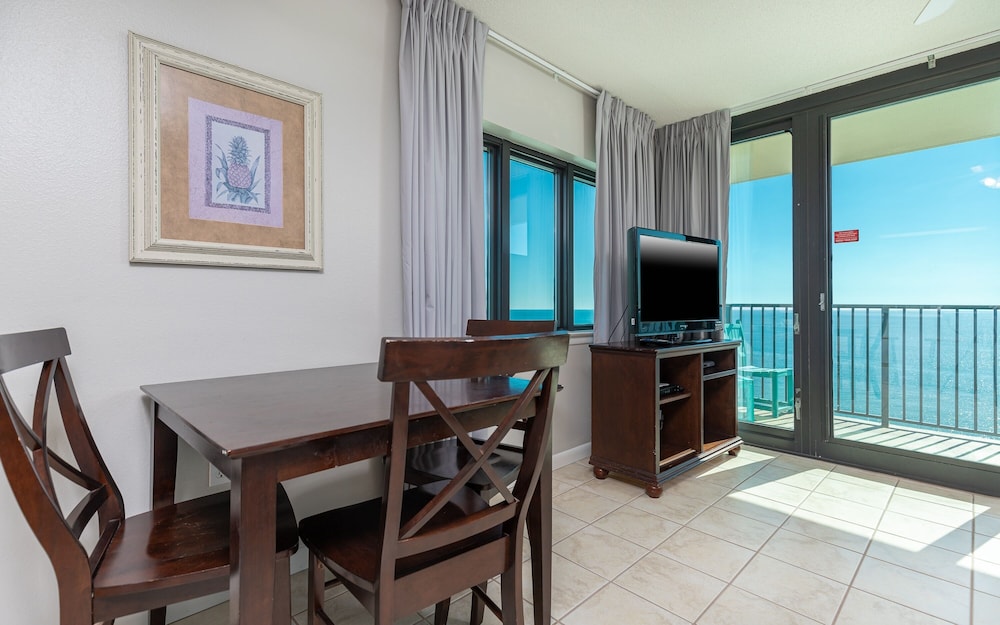 Phoenix All Suites West Hotel 1106 1 Bedroom Condo by Redawning - photo 35
