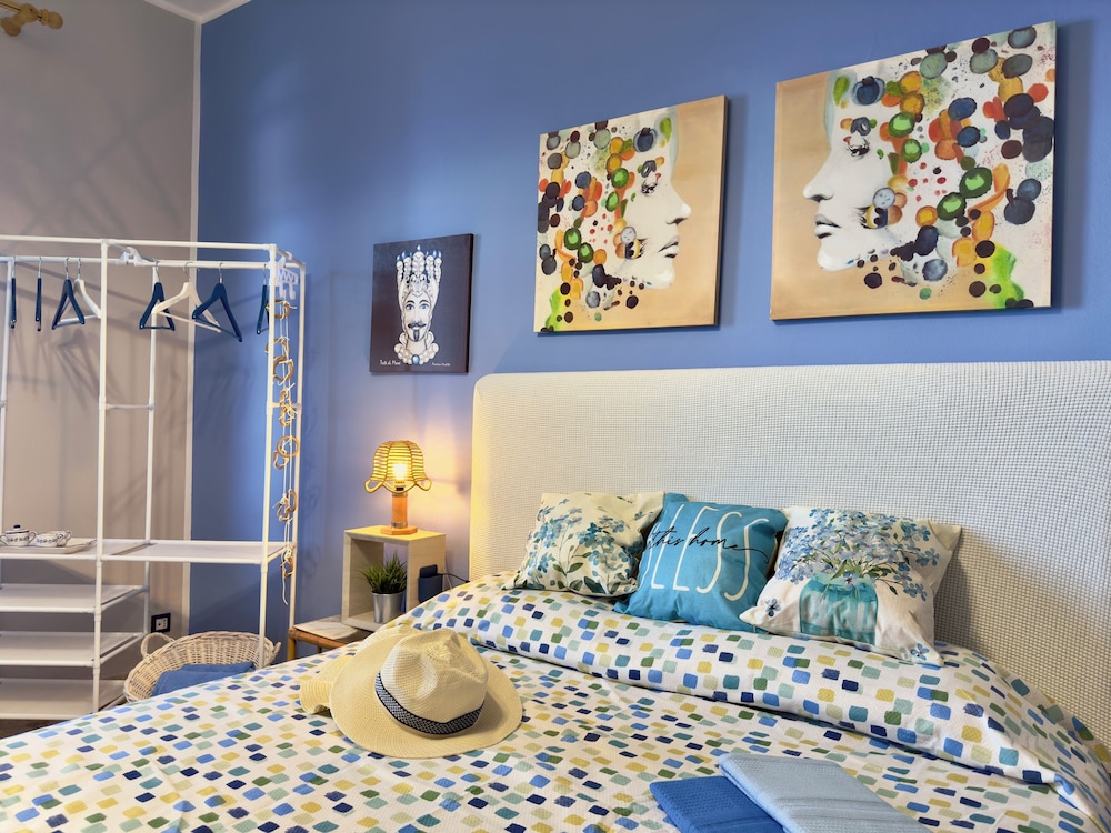 Sicilia Sea Villa Capo Zafferano — 4-Star Luxury Hotel in Santa Flavia, Italy
