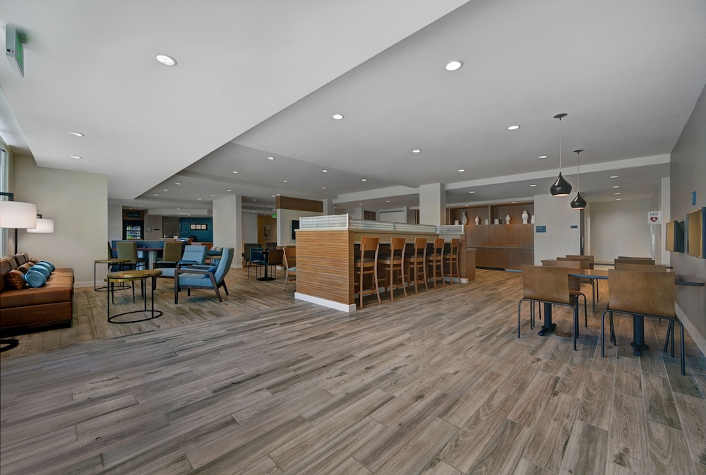 TownePlace Suites by Marriott Sacramento Airport Natomas - photo 42