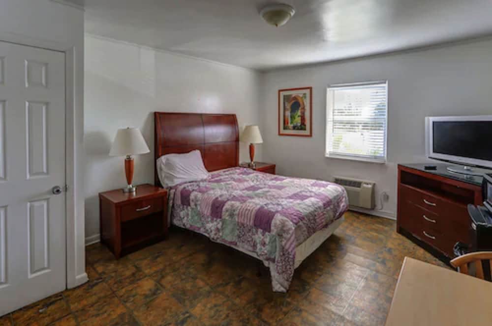 Richard's Hotel - photo 17
