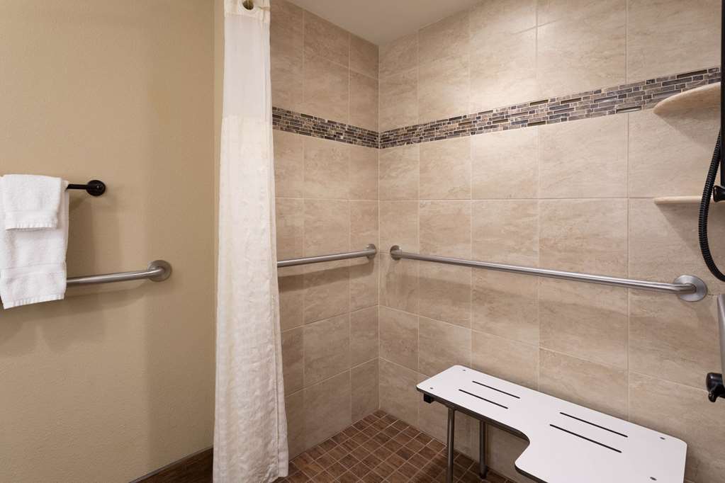 La Quinta Inn & Suites by Wyndham Pigeon Forge - photo 13