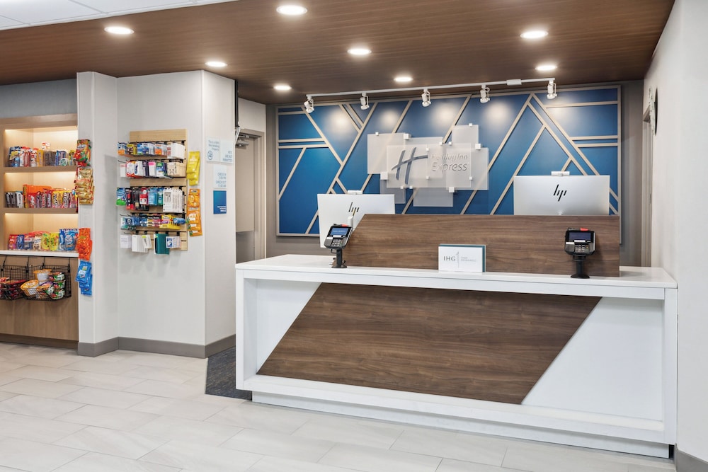 Holiday Inn Express Cleveland Airport Brookpark by IHG - photo 62