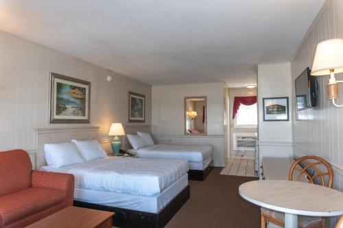 The Admiral Hotel Motel - photo 108