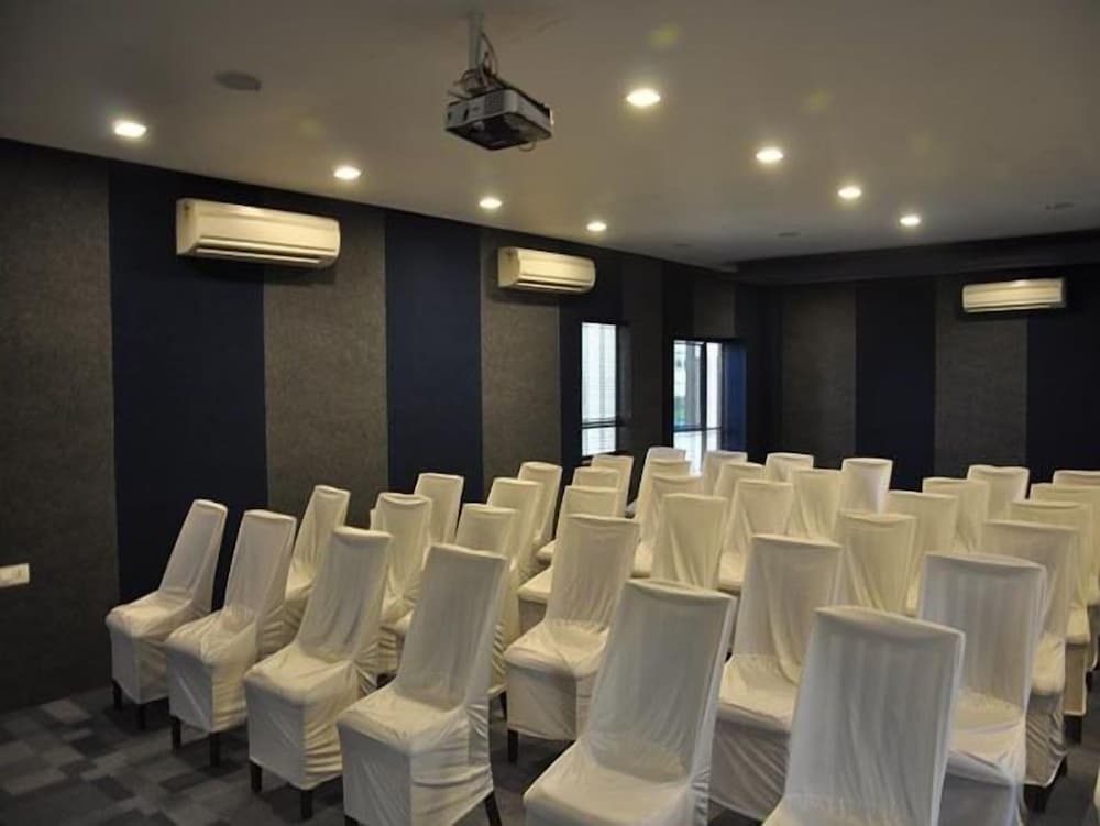 Krishna Park Inn — Gandhinagar — photo 5