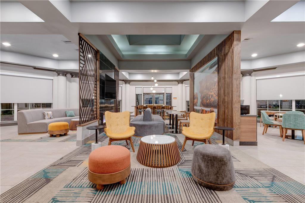 La Quinta Inn & Suites by Wyndham Sherman - photo 9