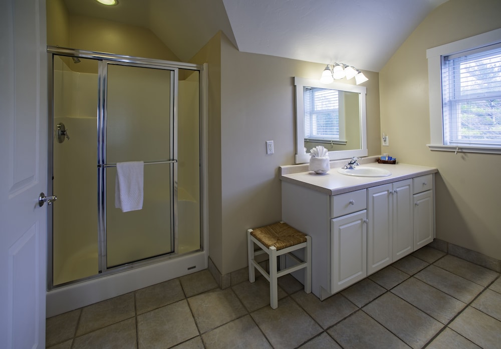 Edgewater Resort - photo 95