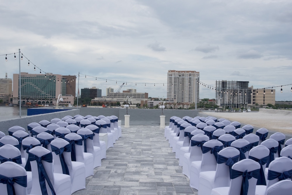 Southbank Hotel by Marriott Jacksonville Riverwalk - photo 41