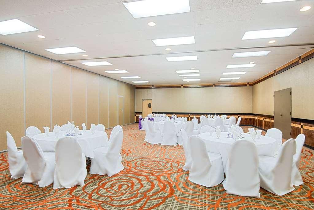 Ramada Plaza & Conf Center by Wyndham Gillette - photo 23