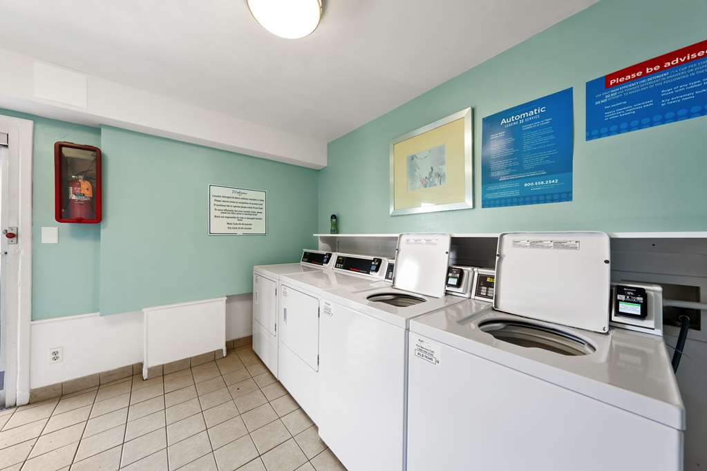Best Western Plus Holiday Sands Inn & Suites - photo 48