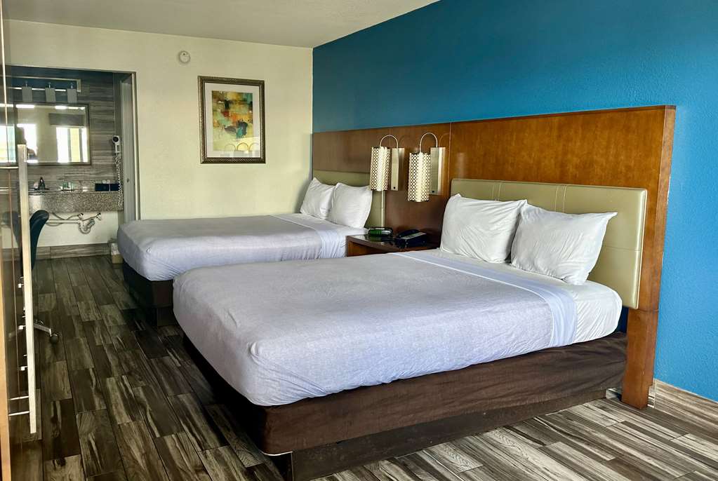 Baymont by Wyndham Orlando Downtown - photo 21