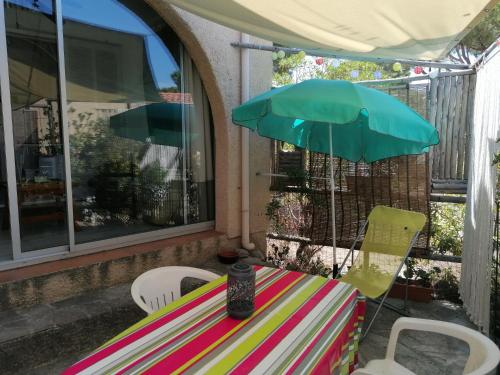 Studio Bord de Mer Equipe Air Conditionne 1min de la Plage in Lumio, France