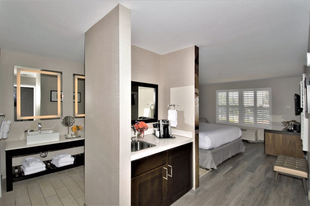 Hotel Indigo Napa Valley by IHG - photo 36