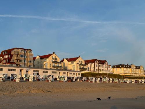 Kaiserhof Wangerooge Meeresbrise Meerblick vom Balkon direkt am Strand — 4-Star Luxury Hotel in Wangerooge, Germany