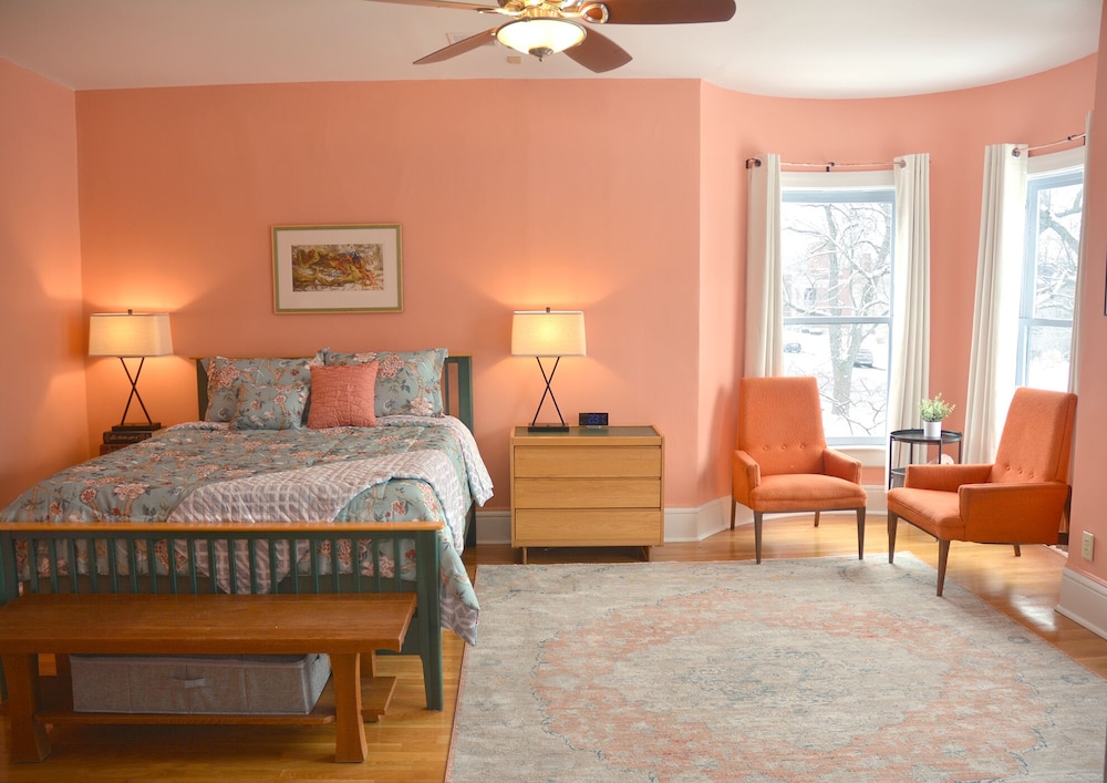 Art and Lodging - photo 4
