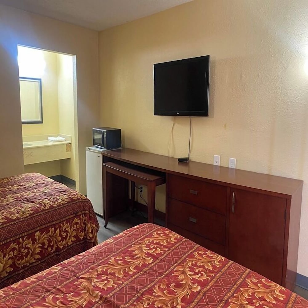 American Inn and Suites Atlanta Airport Jonesboro I 75 - photo 13