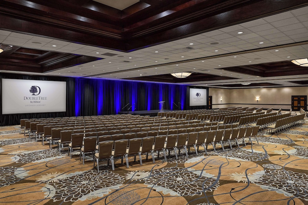DoubleTree by Hilton Ontario Airport - photo 55