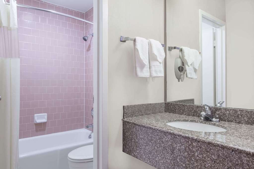 Super 8 By Wyndham Metairie - photo 13